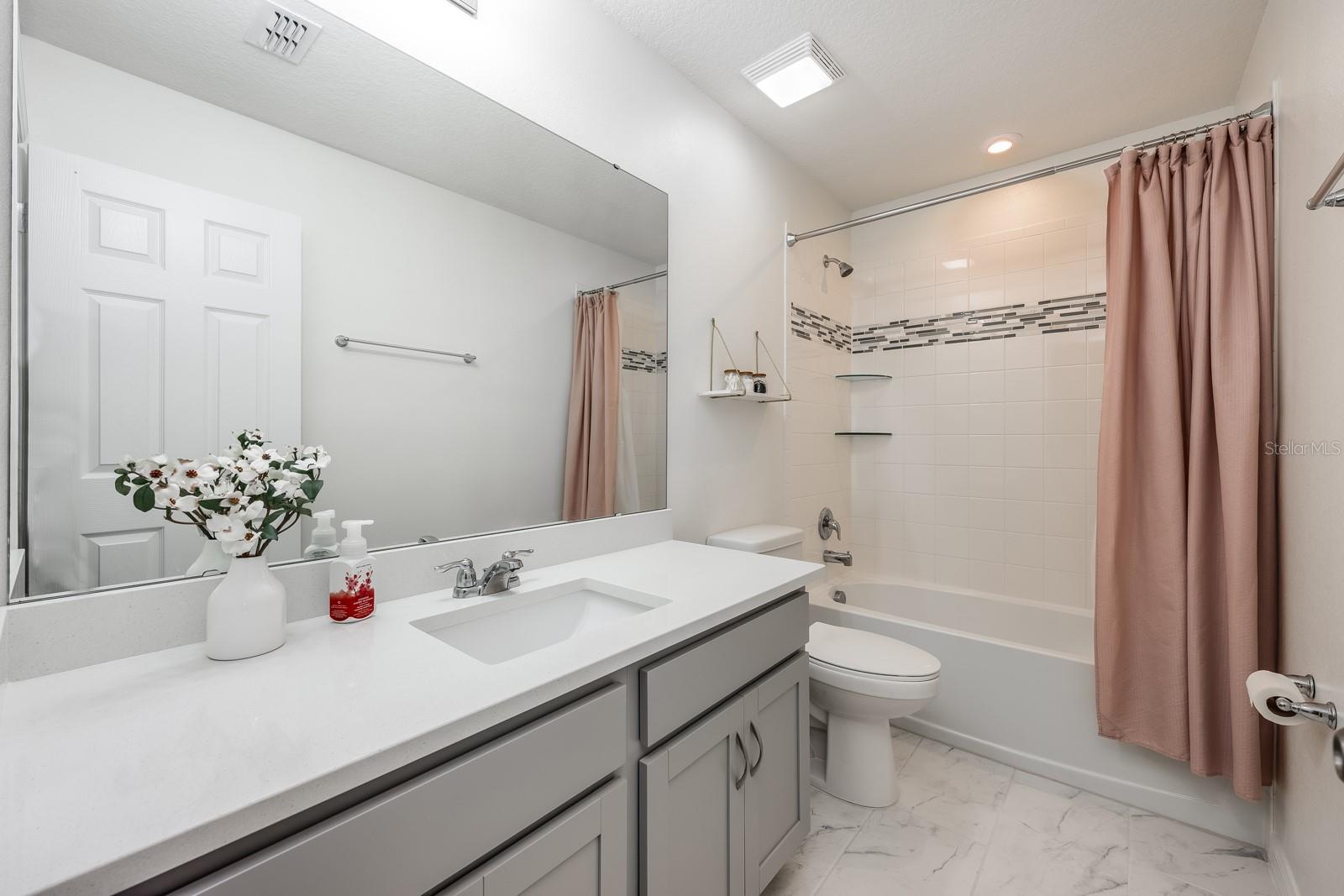 Image 15 of 22 For 10221 Highline Crest Street