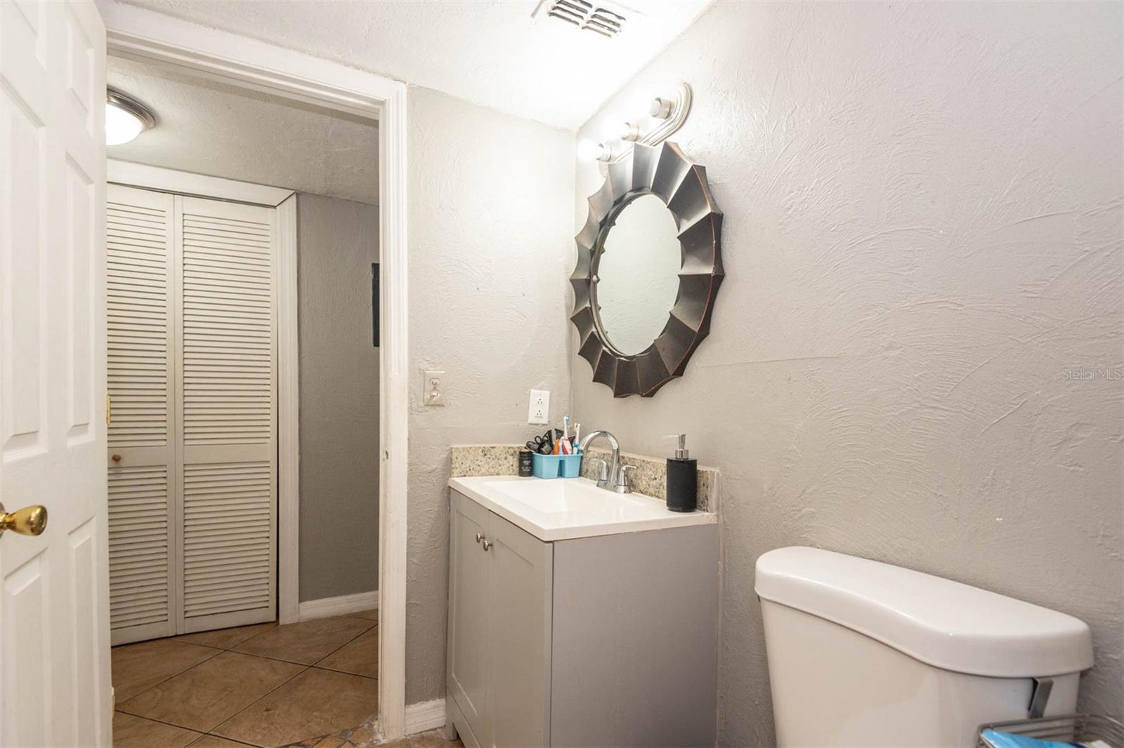 Image 15 of 19 For 303 Ridge Boulevard 2100