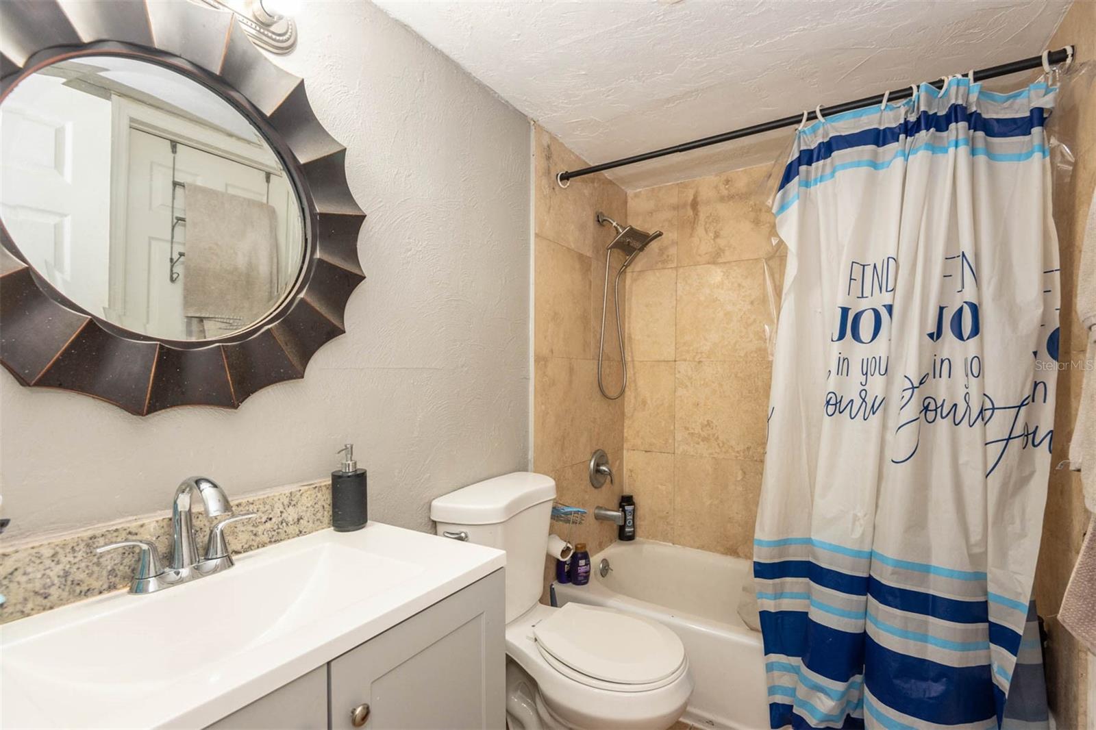 Image 16 of 19 For 303 Ridge Boulevard 2100