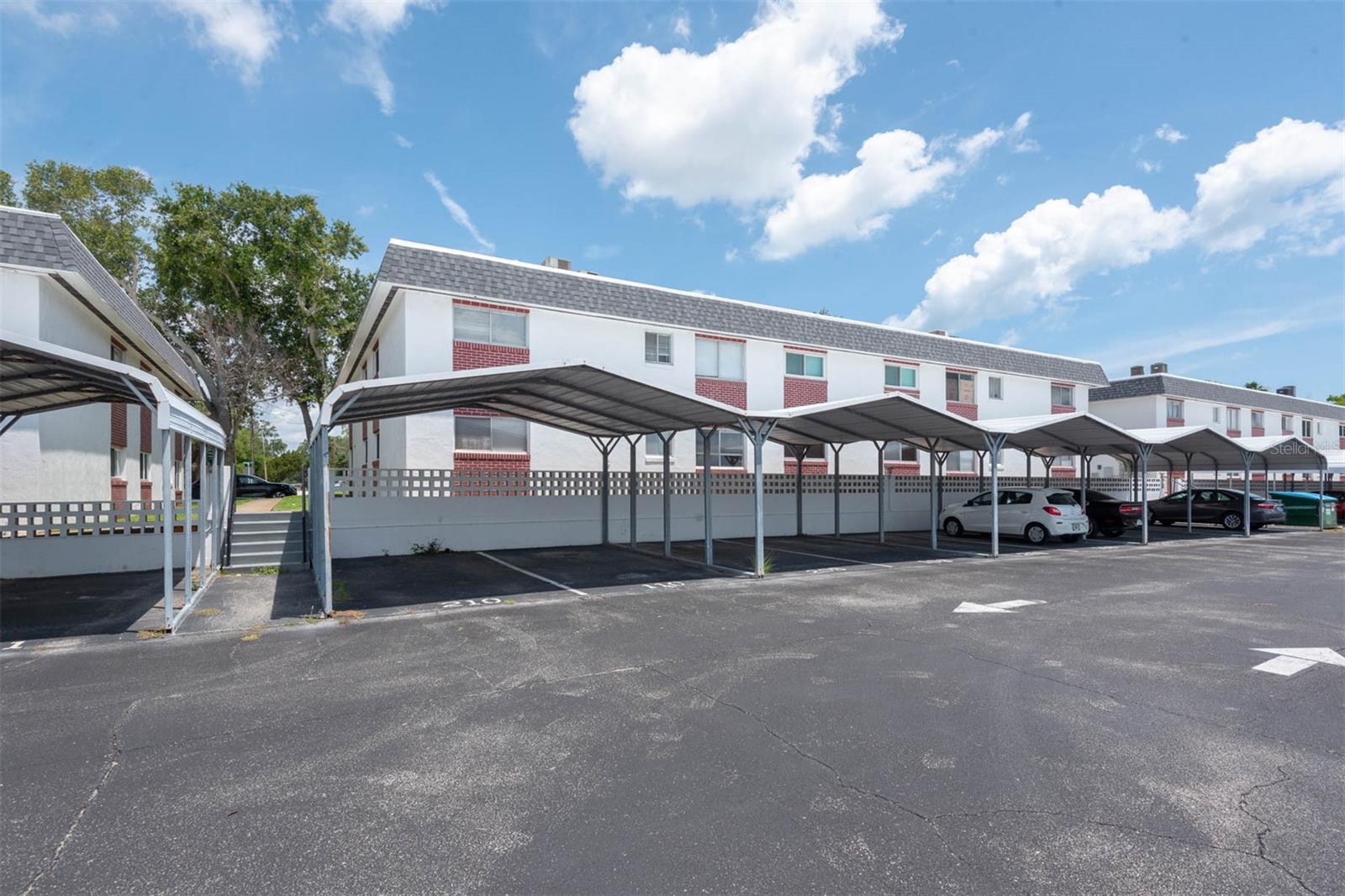 Image 4 of 19 For 303 Ridge Boulevard 2100