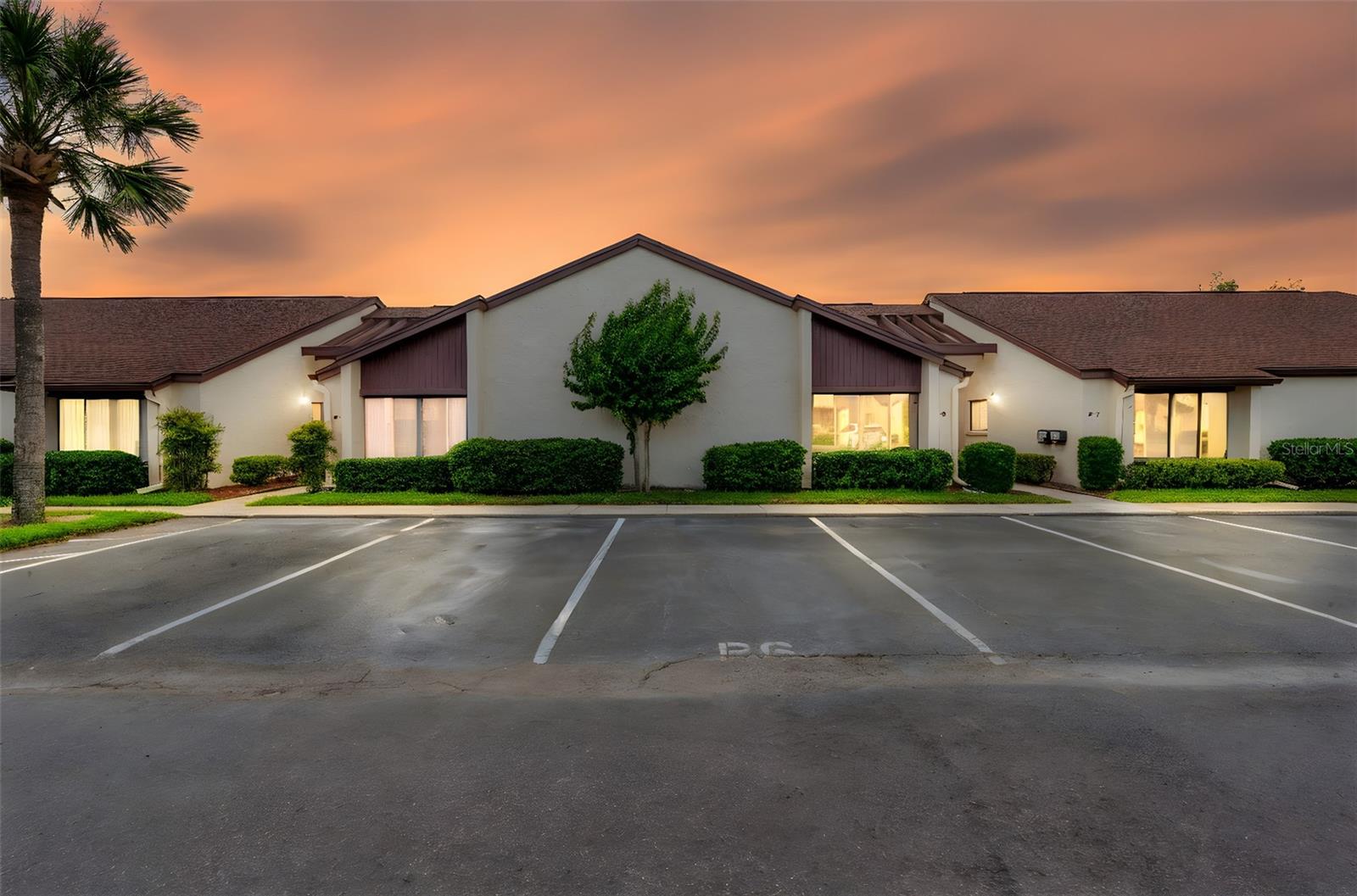 Image 9 of 46 For 101 Grand Plaza Drive P6