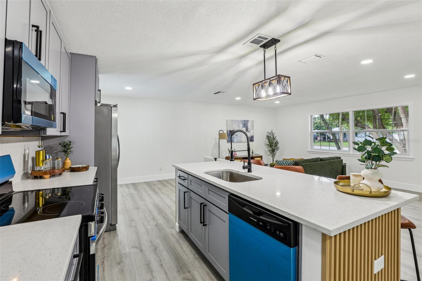 Image 17 of 67 For 7124 Turquoise Lane