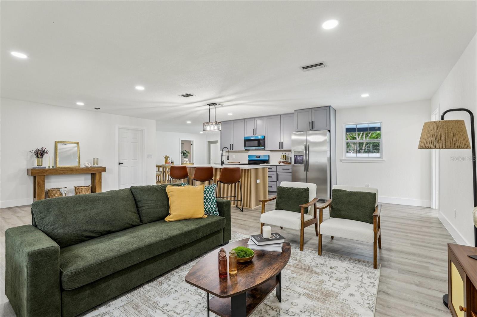 Image 4 of 67 For 7124 Turquoise Lane