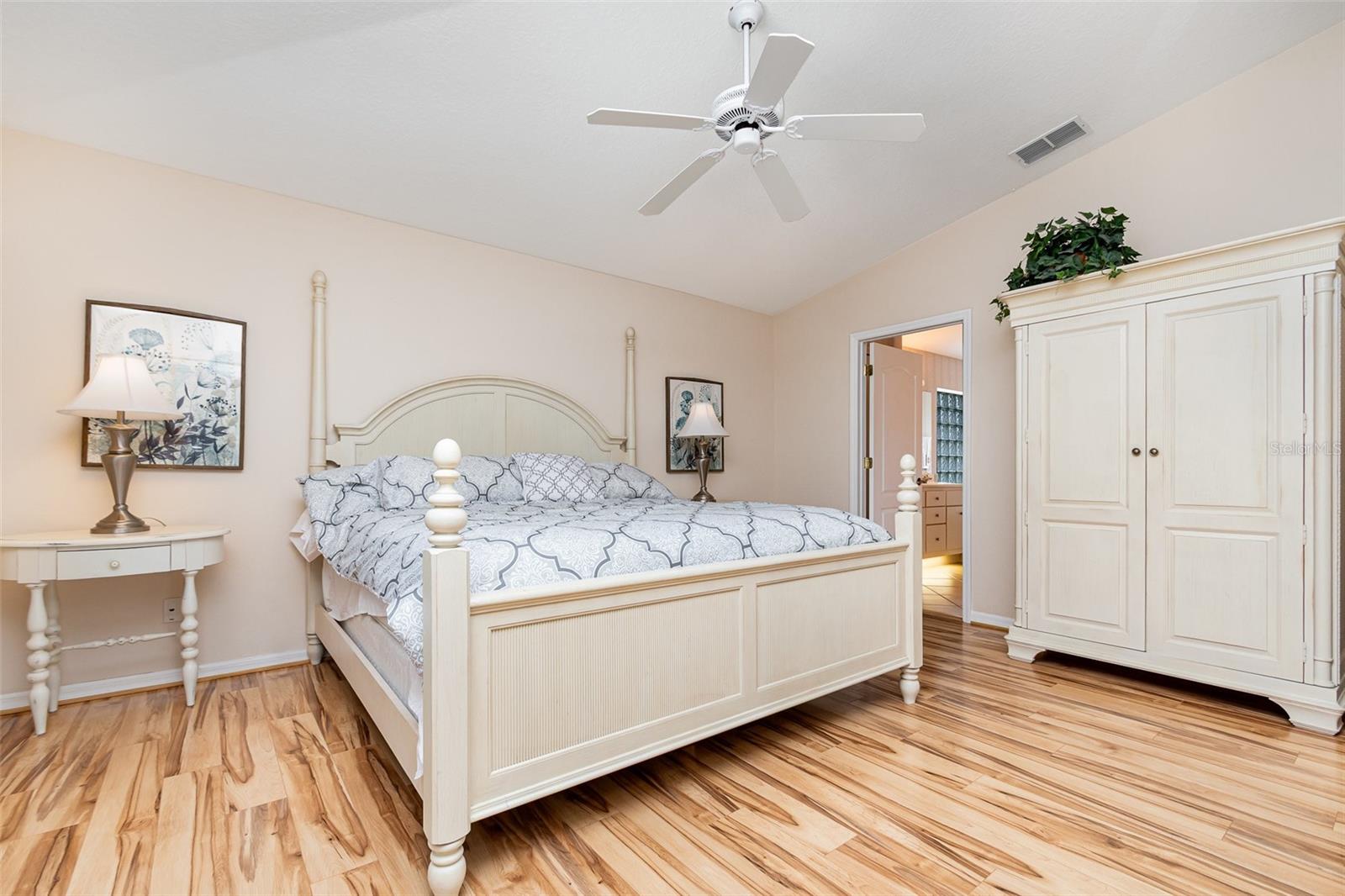 Image 15 of 32 For 2135 Springwater Lane