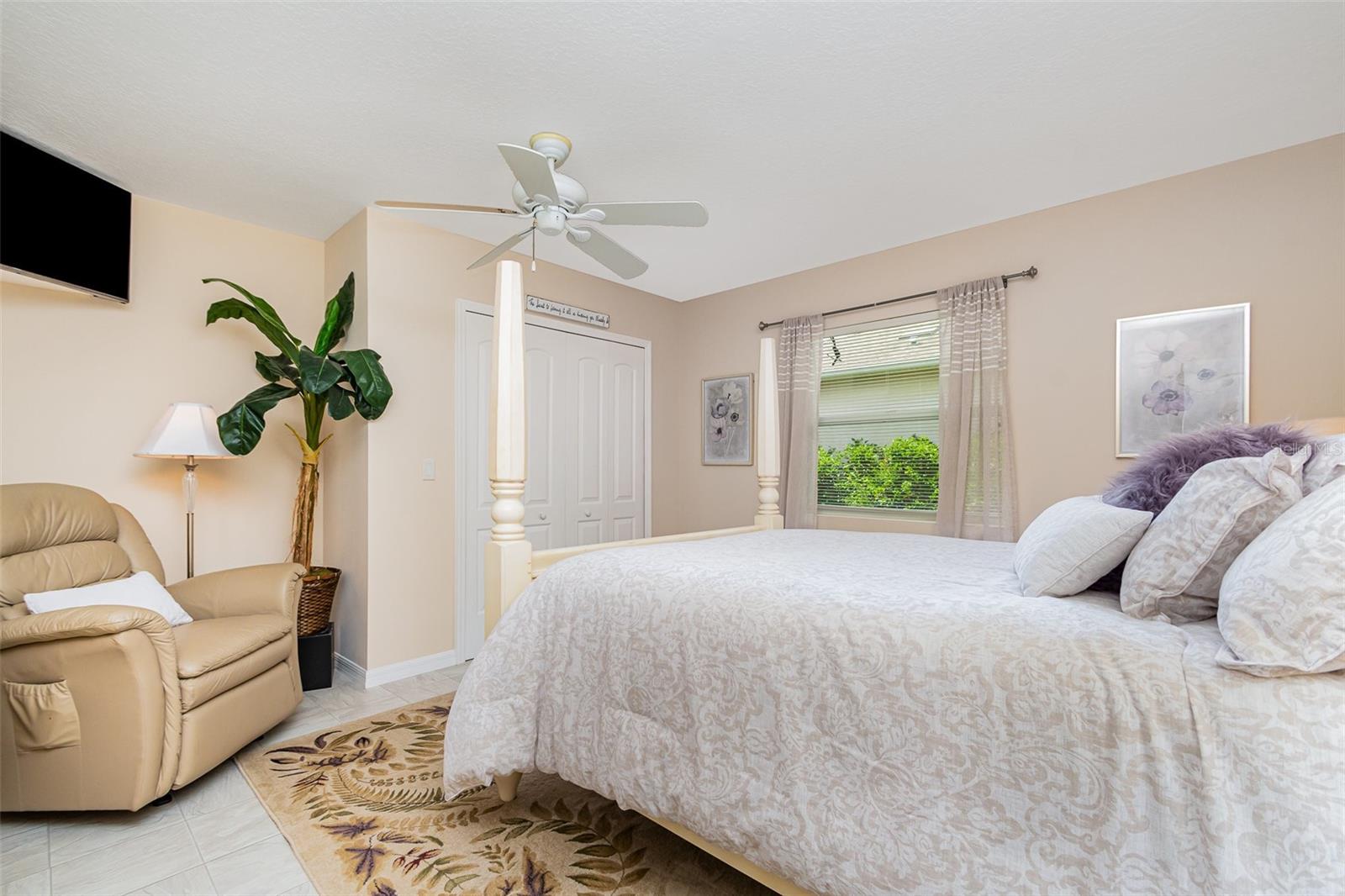 Image 20 of 32 For 2135 Springwater Lane