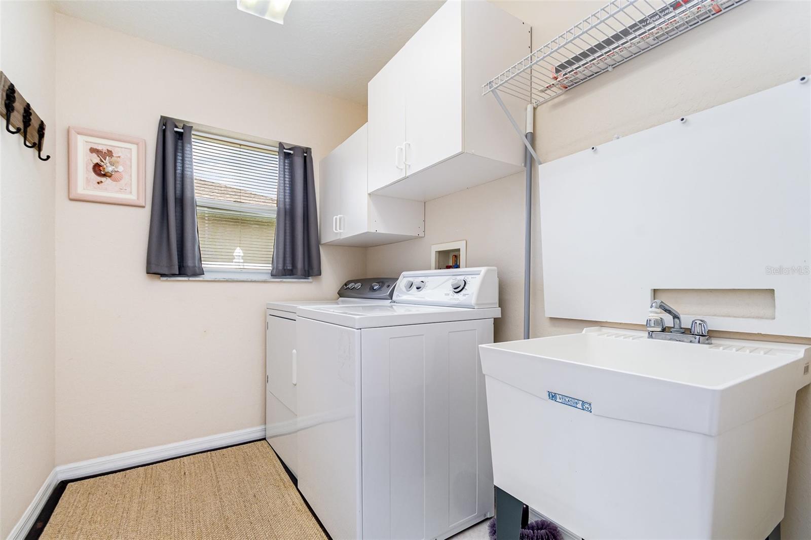 Image 23 of 32 For 2135 Springwater Lane