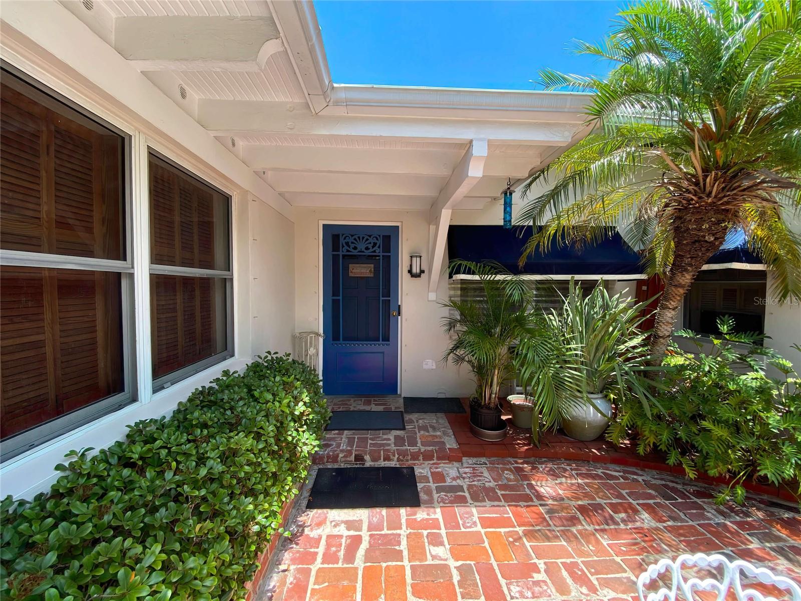 Listing photo id 8 for 16107 Gulf Boulevard