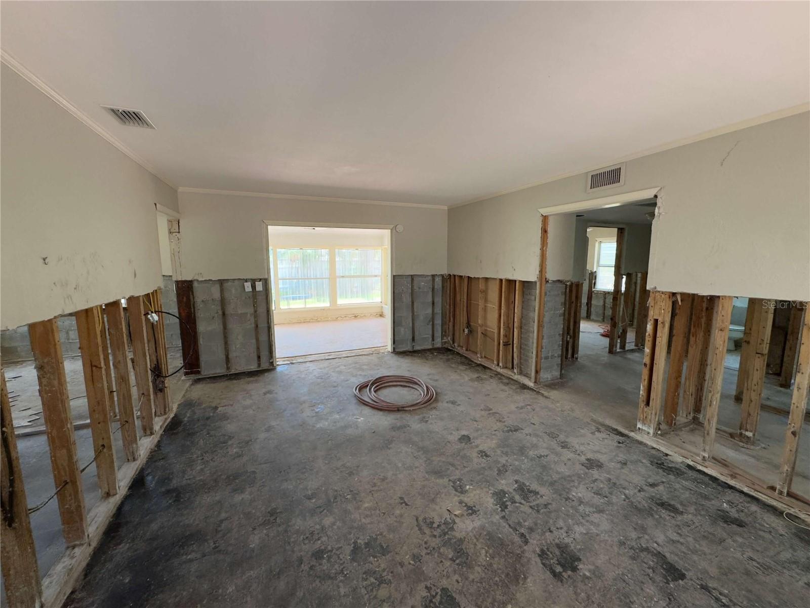 Listing photo id 15 for 16107 Gulf Boulevard
