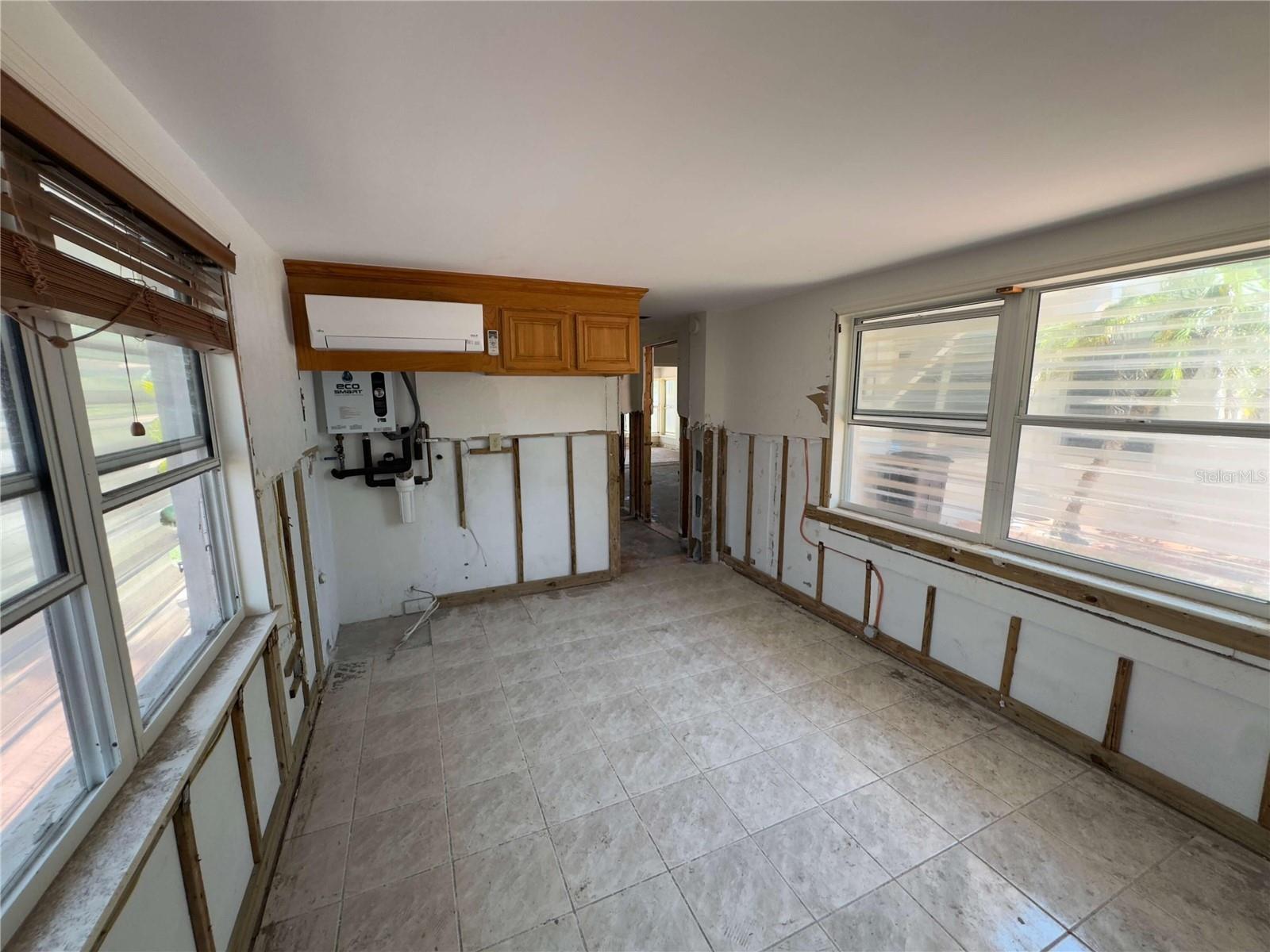 Listing photo id 21 for 16107 Gulf Boulevard