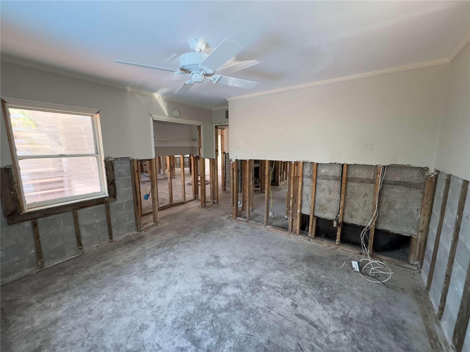 Listing photo id 27 for 16107 Gulf Boulevard