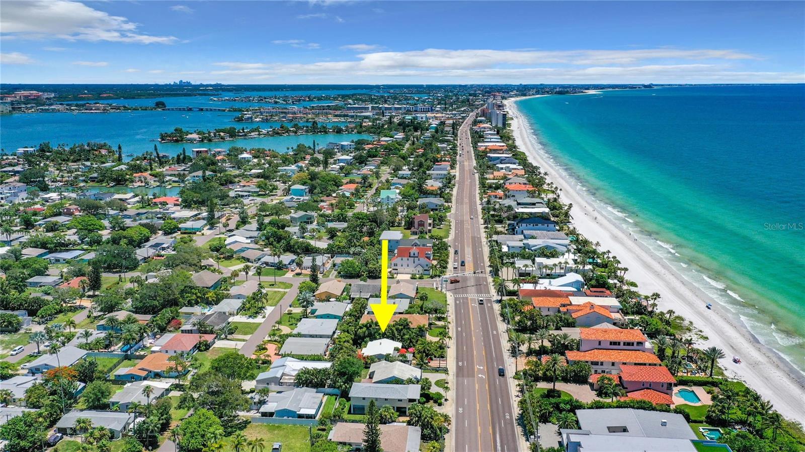 Listing photo id 1 for 16107 Gulf Boulevard