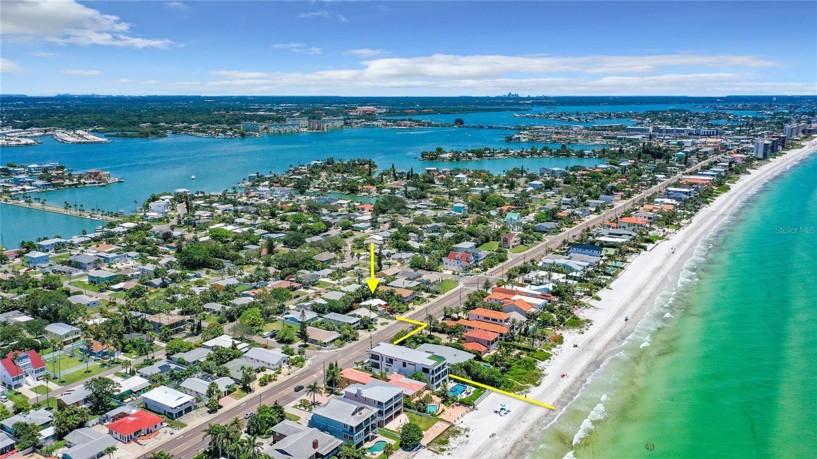 Listing photo id 2 for 16107 Gulf Boulevard