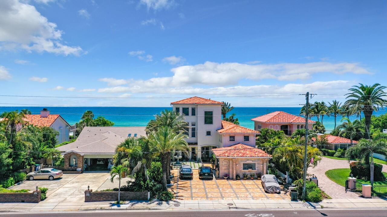 Listing photo id 4 for 16107 Gulf Boulevard
