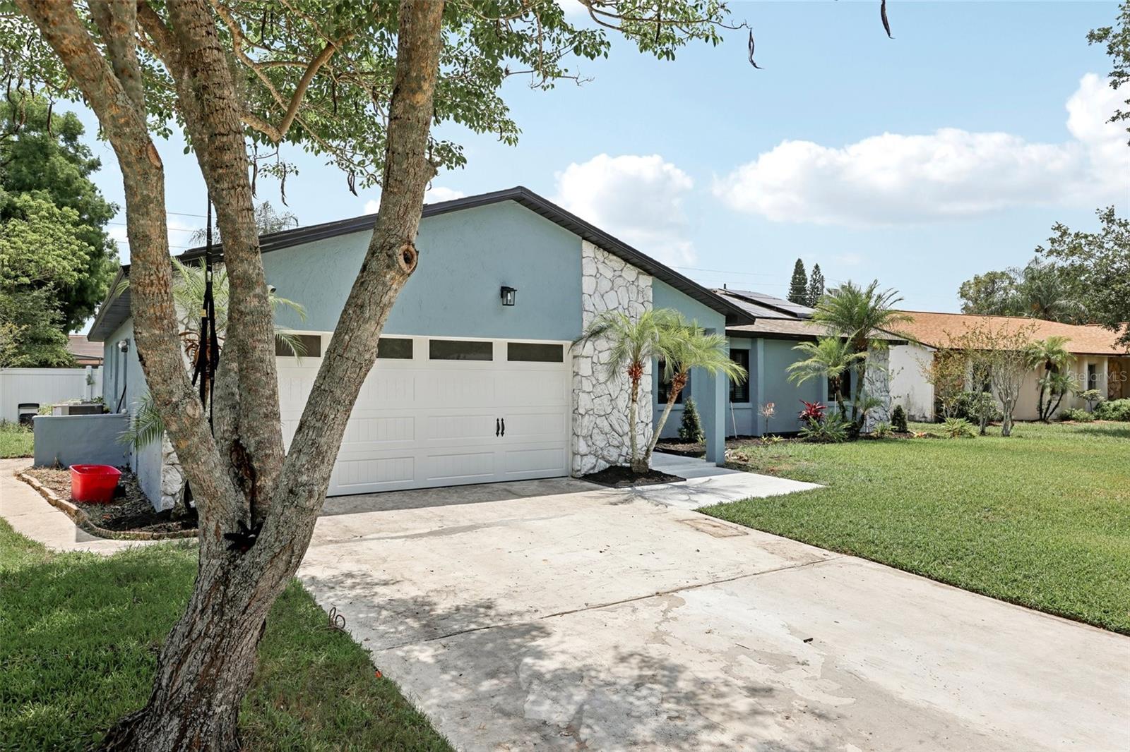 Image 2 of 46 For 1360 Gladiolas Drive