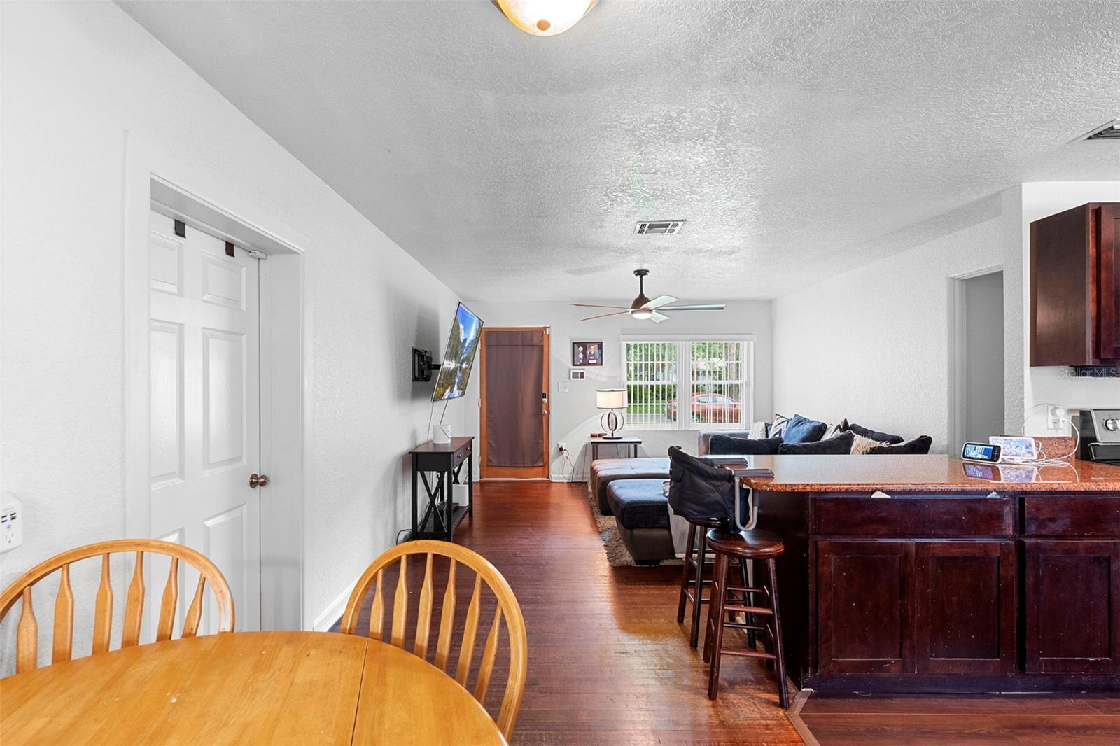 Image 10 of 30 For 1805 Paloma Avenue