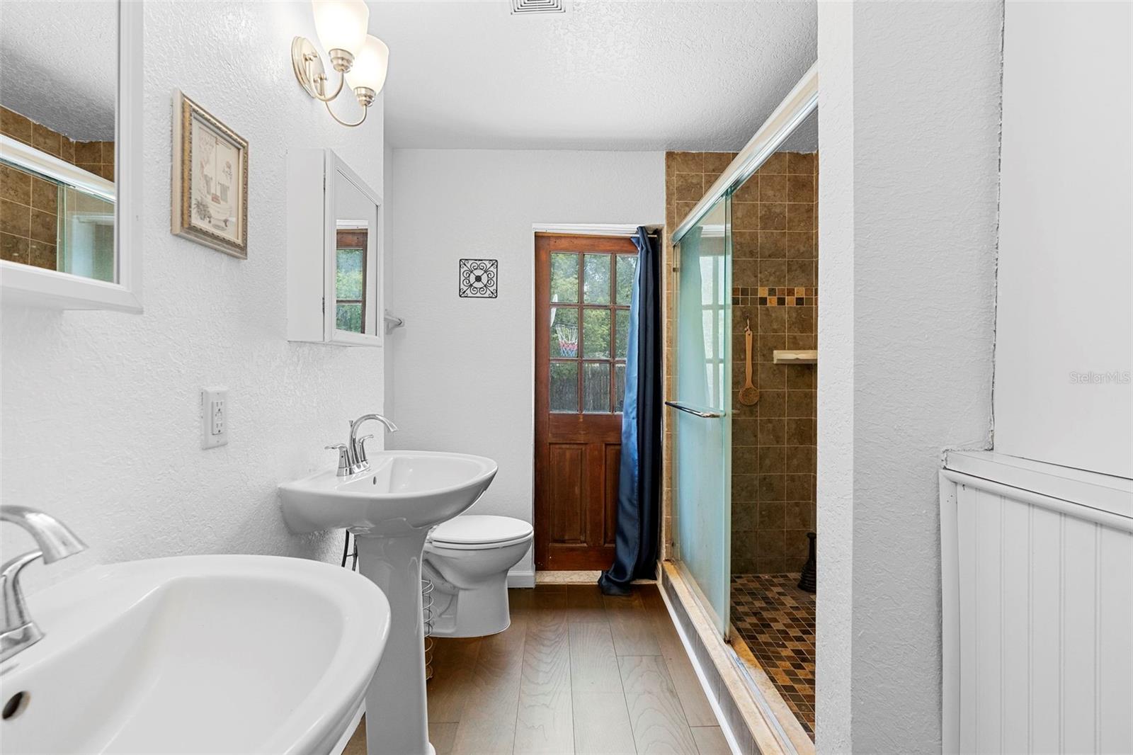 Image 21 of 30 For 1805 Paloma Avenue