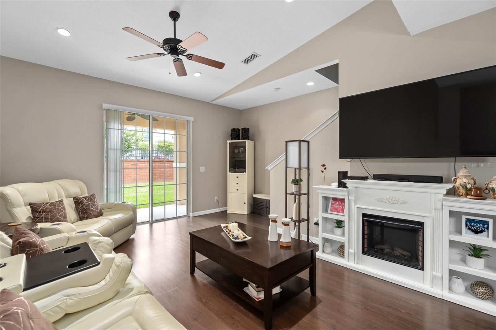 Image 10 of 27 For 479 Harbor Winds Court