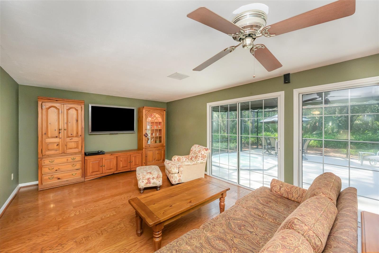 Image 11 of 44 For 6321 Quarterhorse Circle