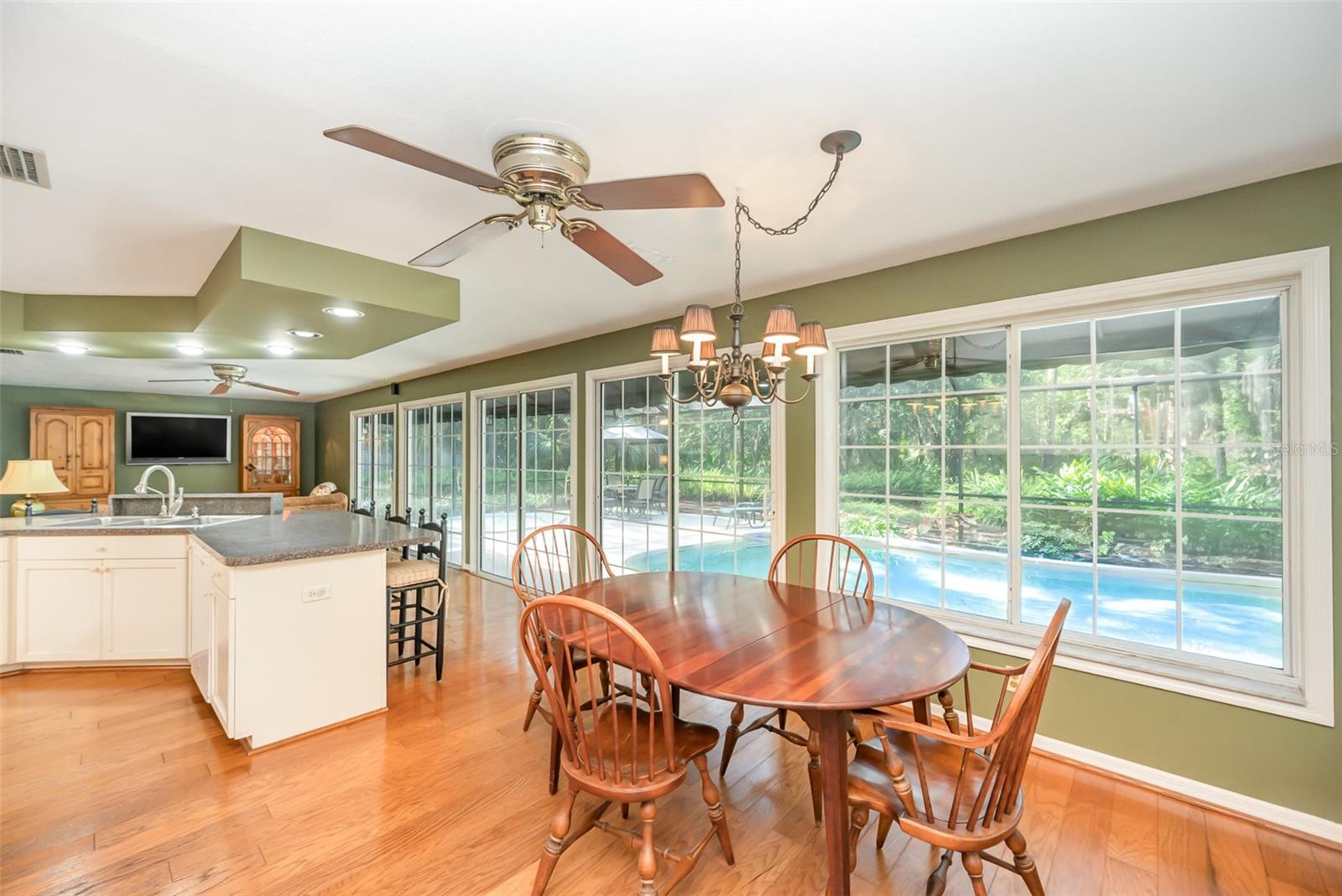 Image 14 of 44 For 6321 Quarterhorse Circle