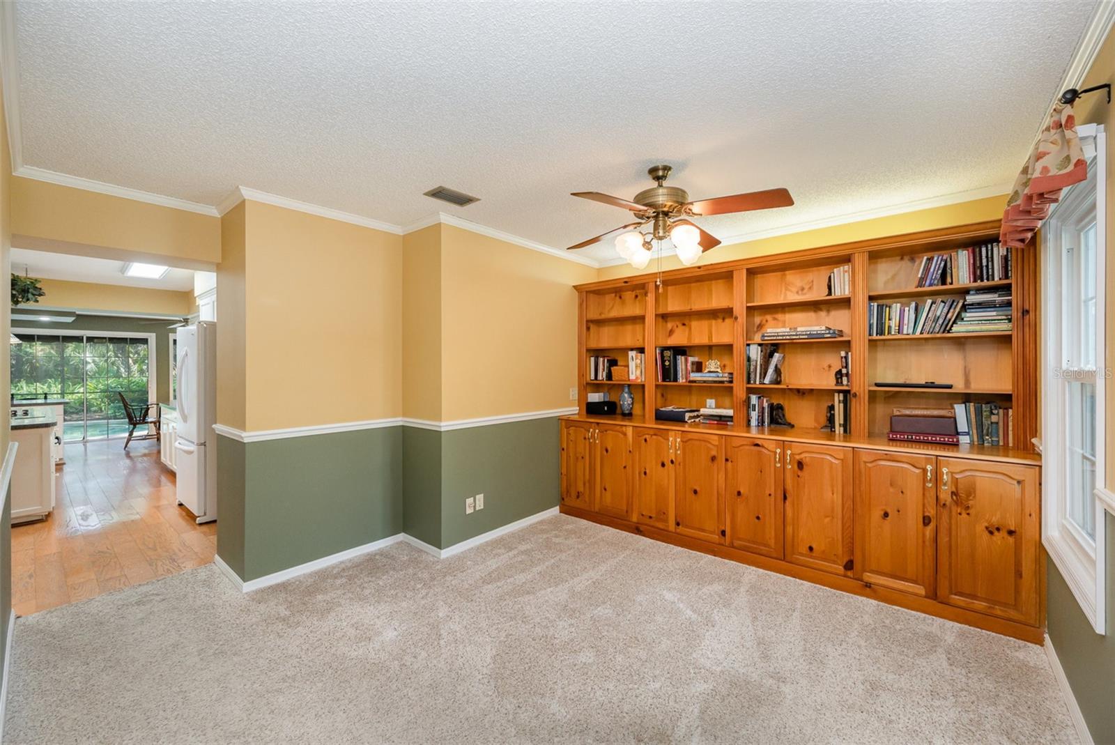 Image 22 of 44 For 6321 Quarterhorse Circle