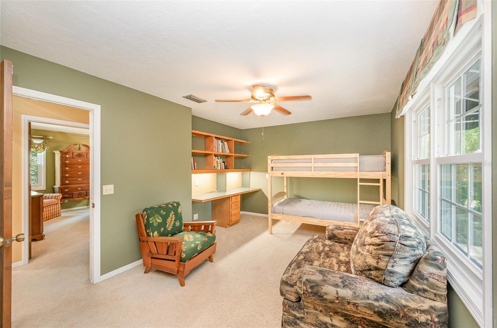 Image 30 of 44 For 6321 Quarterhorse Circle