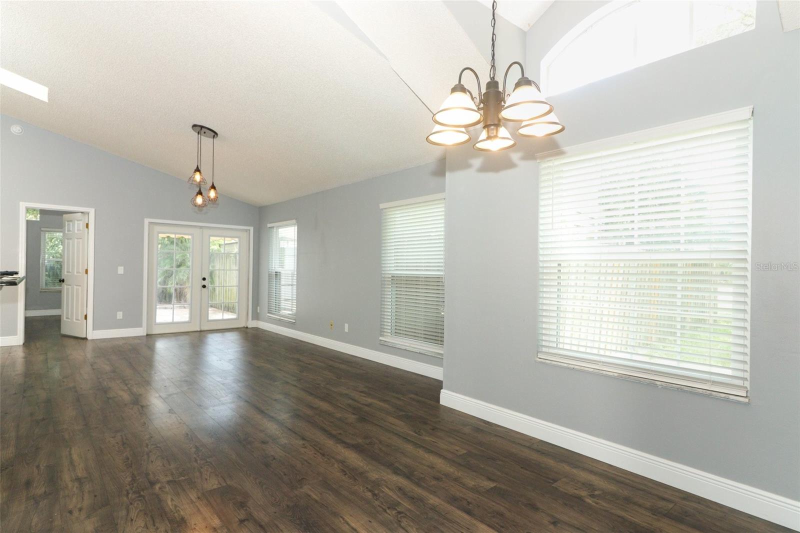 Image 11 of 63 For 5165 Mystic Point Court