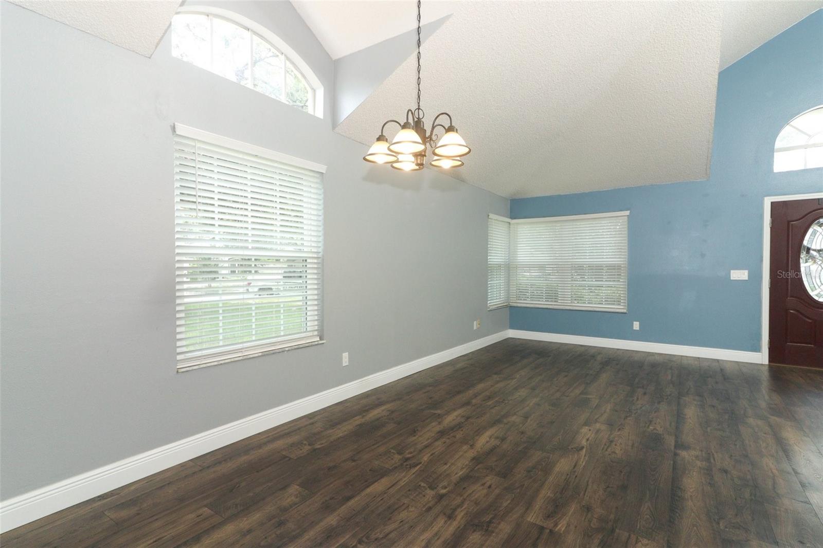 Image 7 of 63 For 5165 Mystic Point Court
