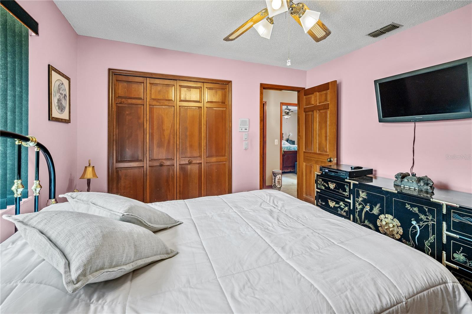 Image 18 of 30 For 2209 Fairglenn Way