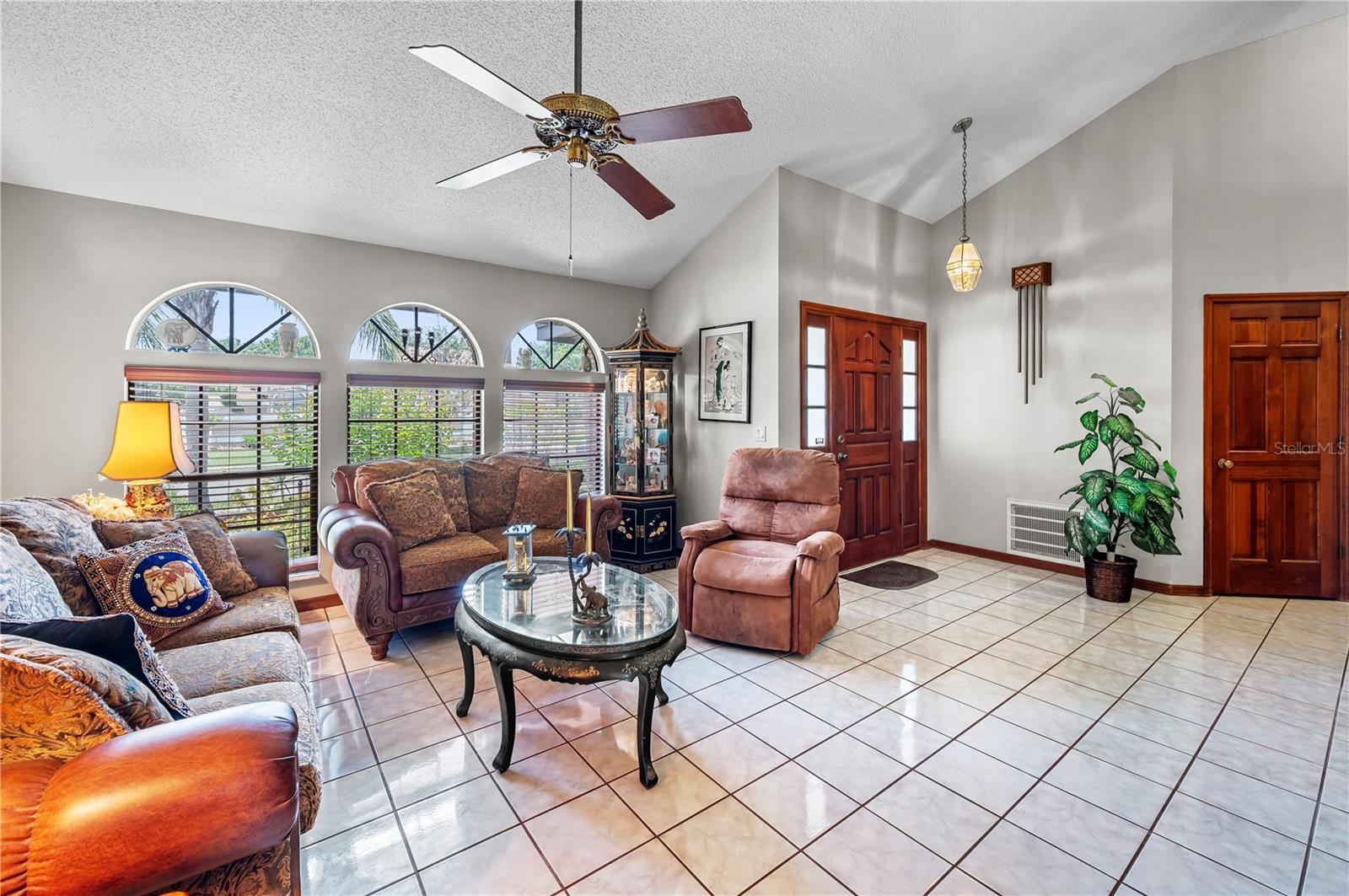 Image 4 of 30 For 2209 Fairglenn Way