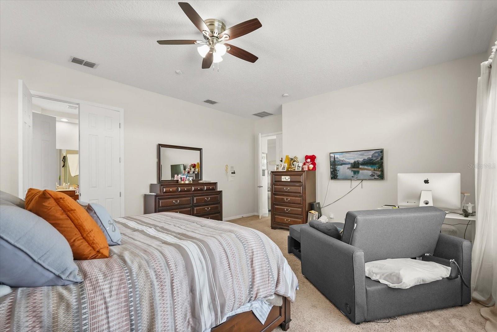 Listing photo id 26 for 16108 Bristol Lake Circle
