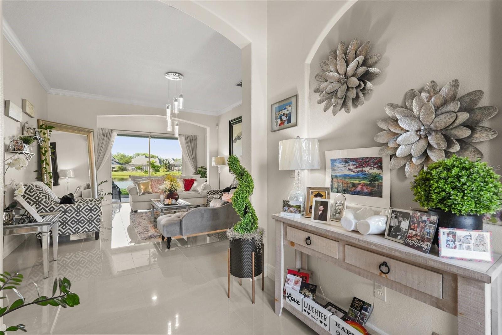 Listing photo id 2 for 16108 Bristol Lake Circle