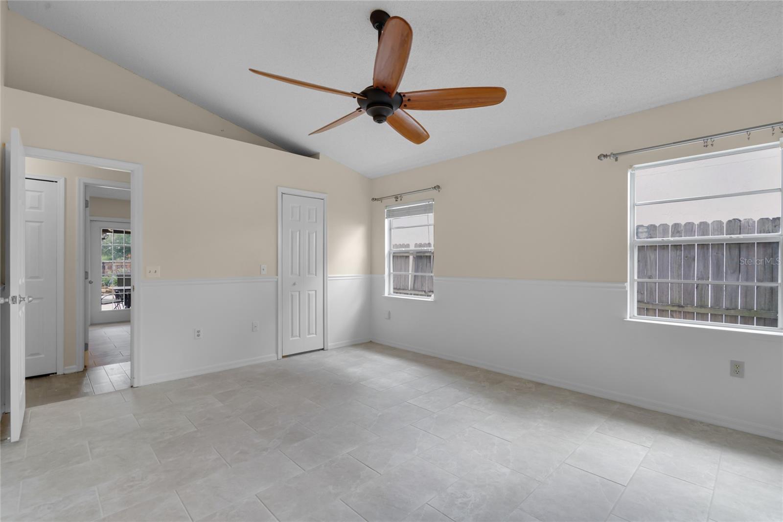 Image 8 of 19 For 3055 Dellcrest Place