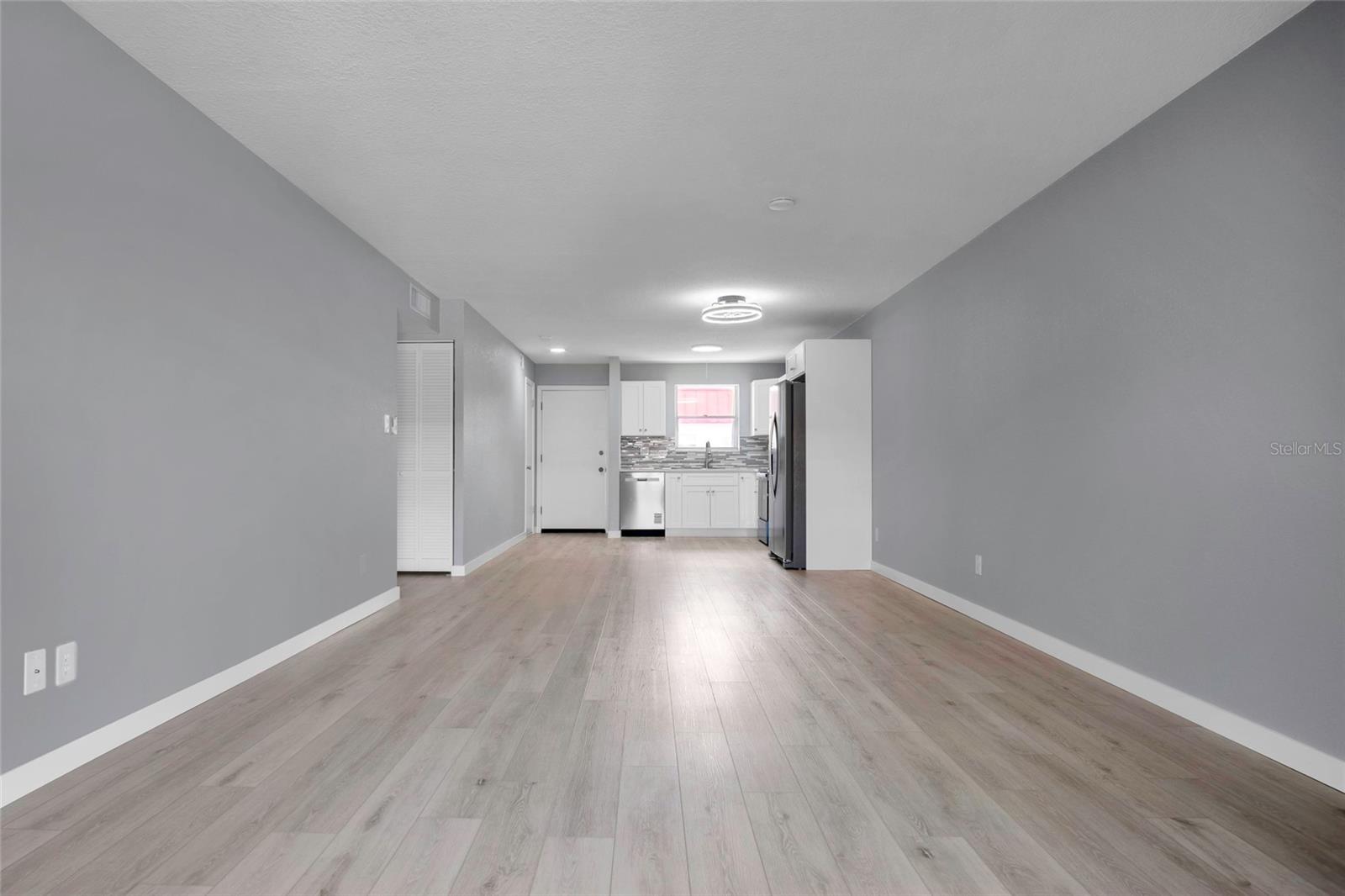 Image 10 of 27 For 2901 Halifax Avenue 220