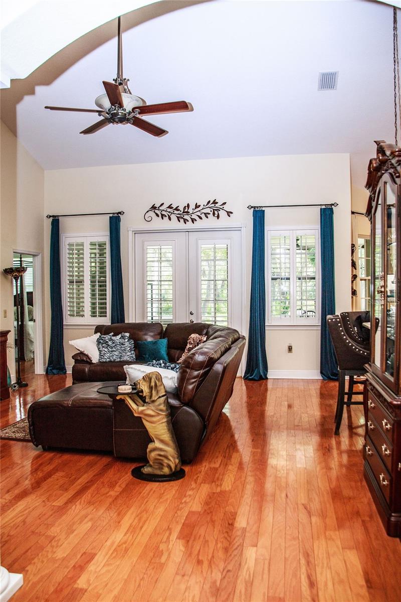 Image 15 of 49 For 2906 Country Breeze Drive