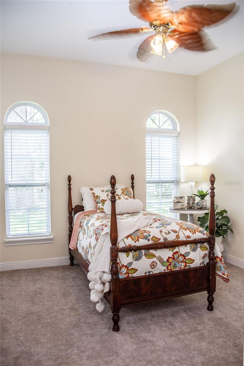 Image 39 of 49 For 2906 Country Breeze Drive