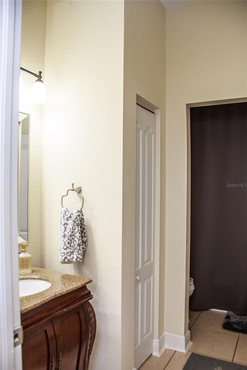 Image 41 of 49 For 2906 Country Breeze Drive