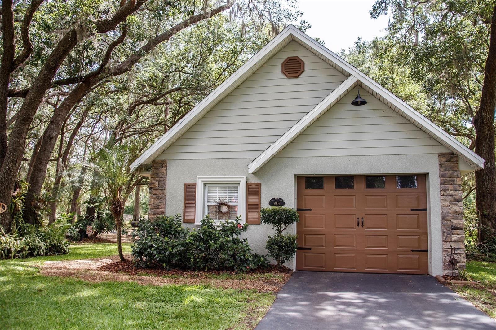 Image 8 of 49 For 2906 Country Breeze Drive
