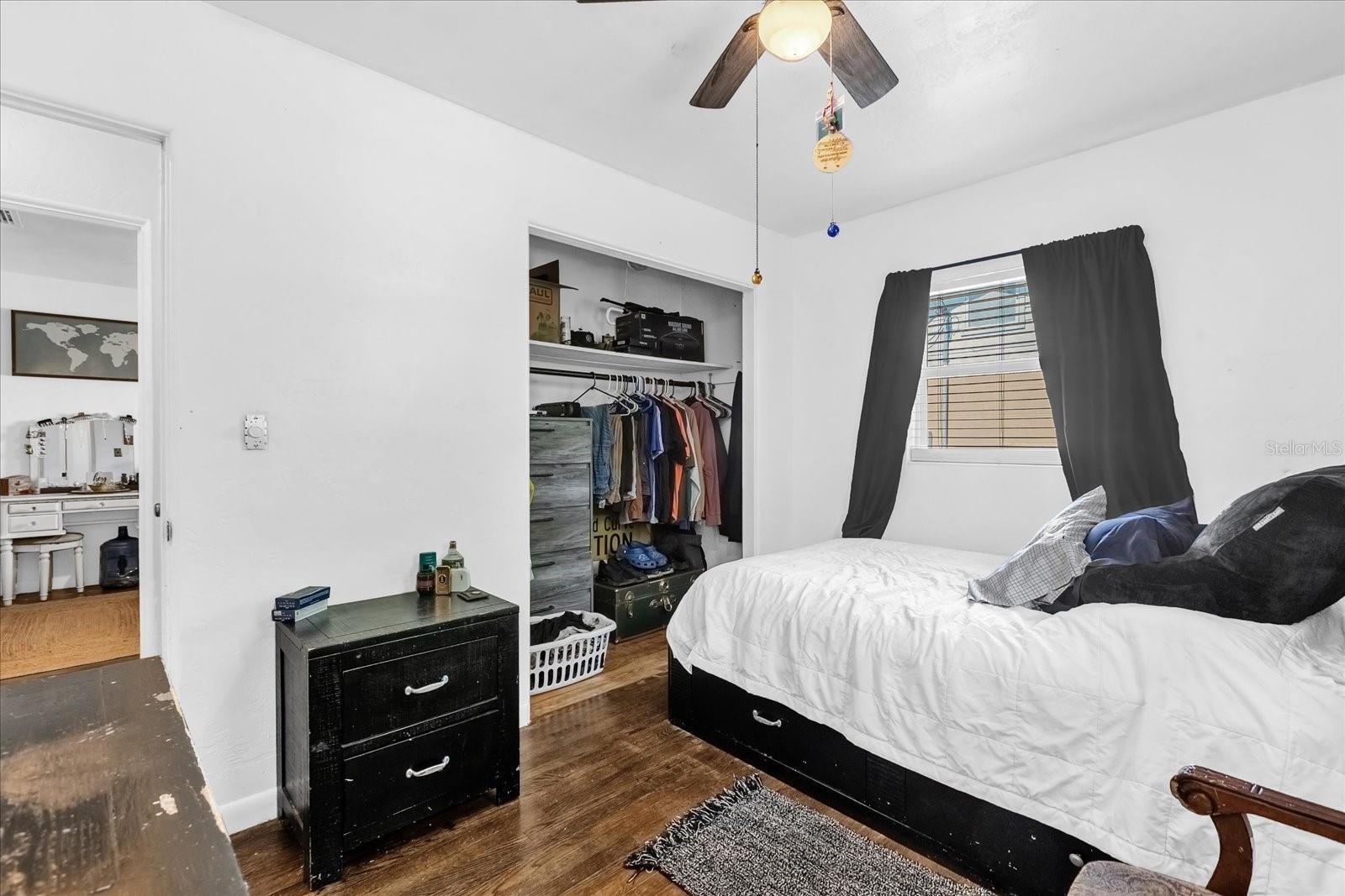 Image 13 of 36 For 512 Dixson Street