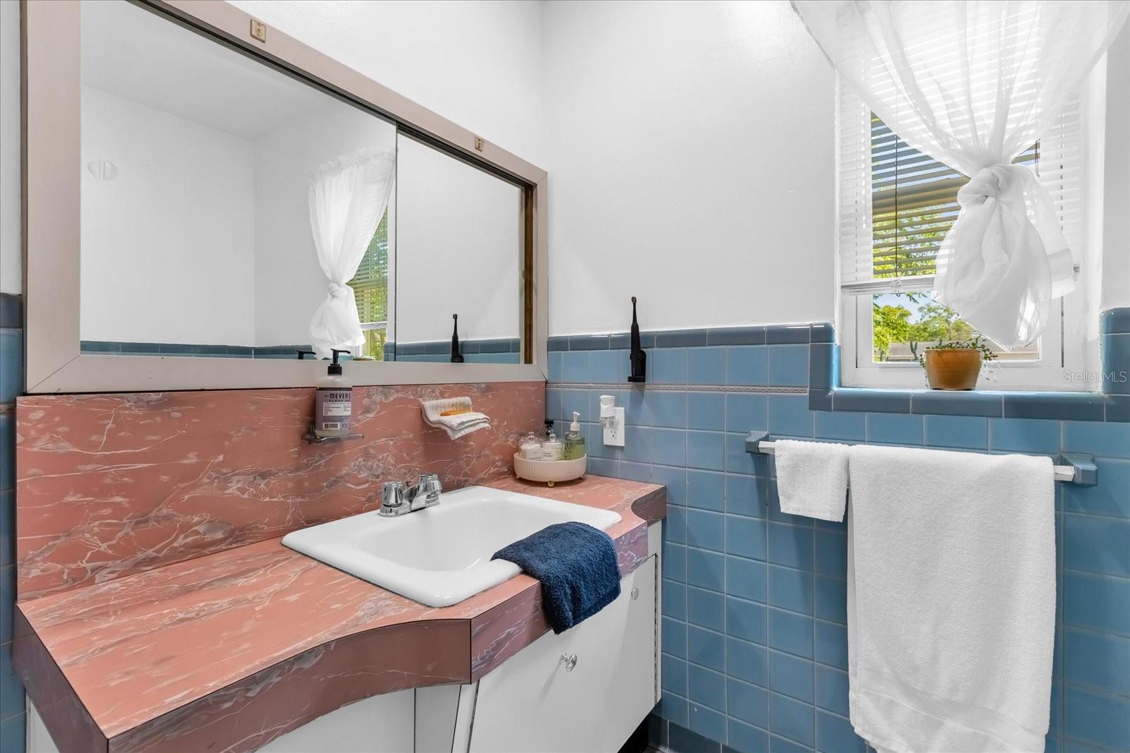 Image 15 of 36 For 512 Dixson Street