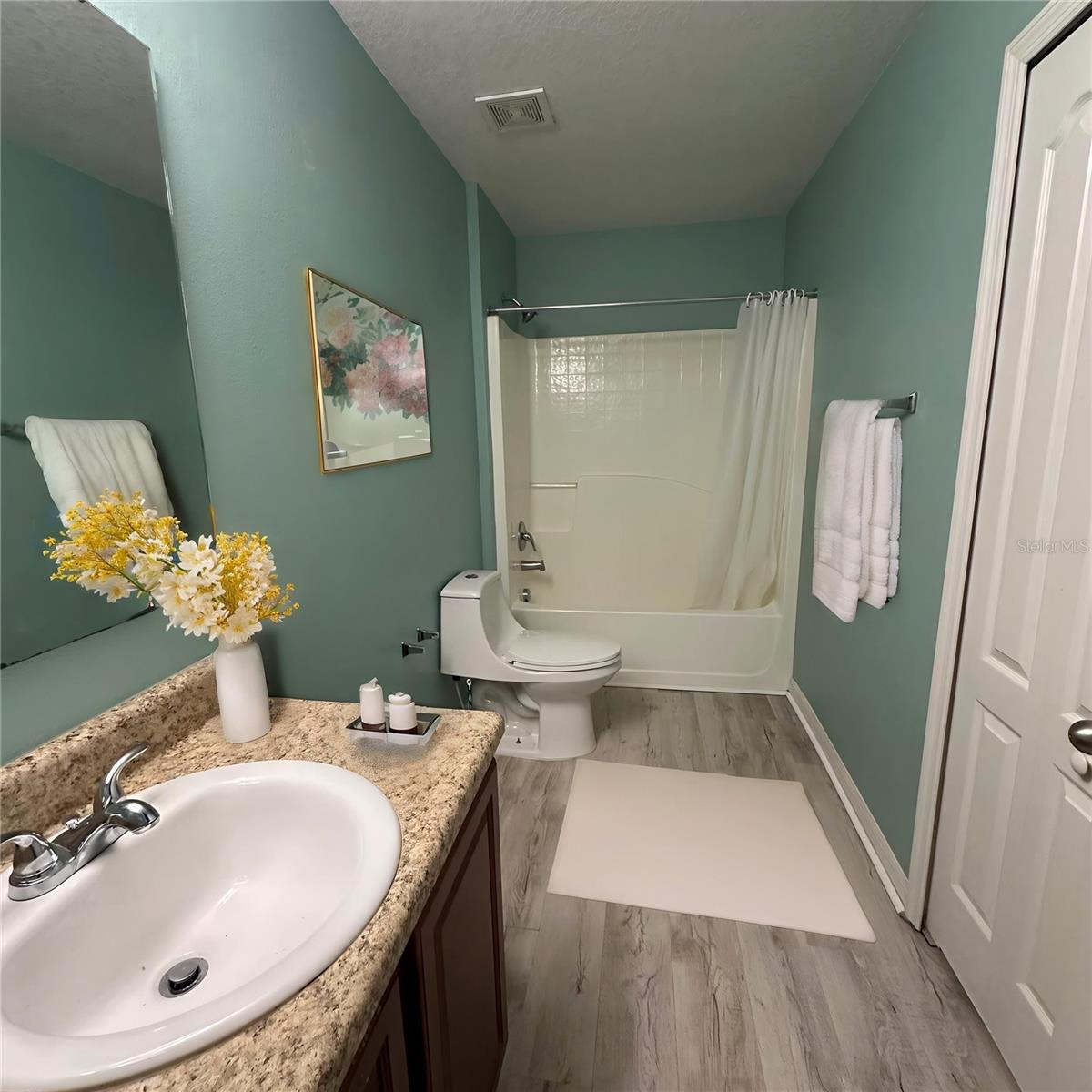 Image 10 of 16 For 944 Killarney Lane