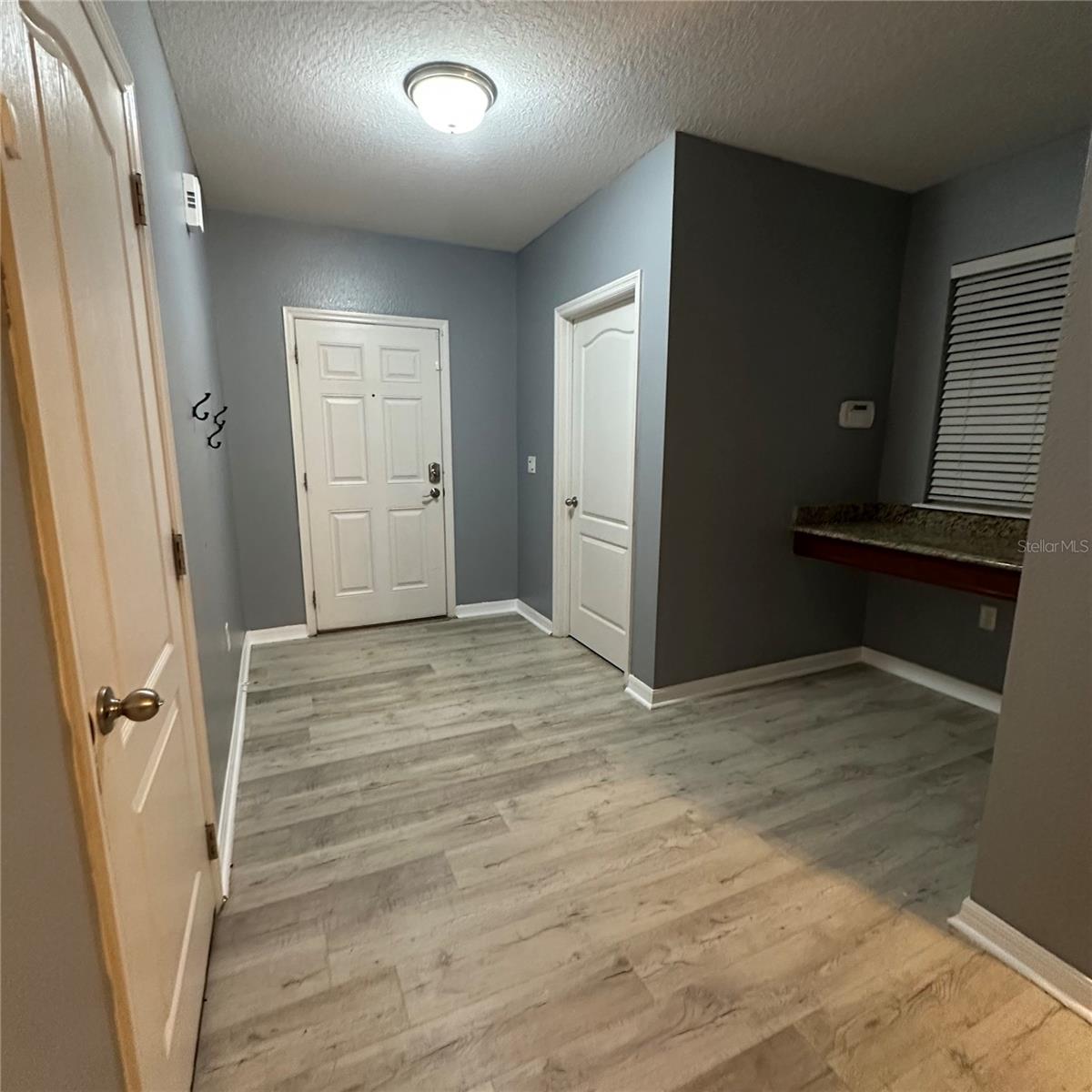 Image 12 of 16 For 944 Killarney Lane