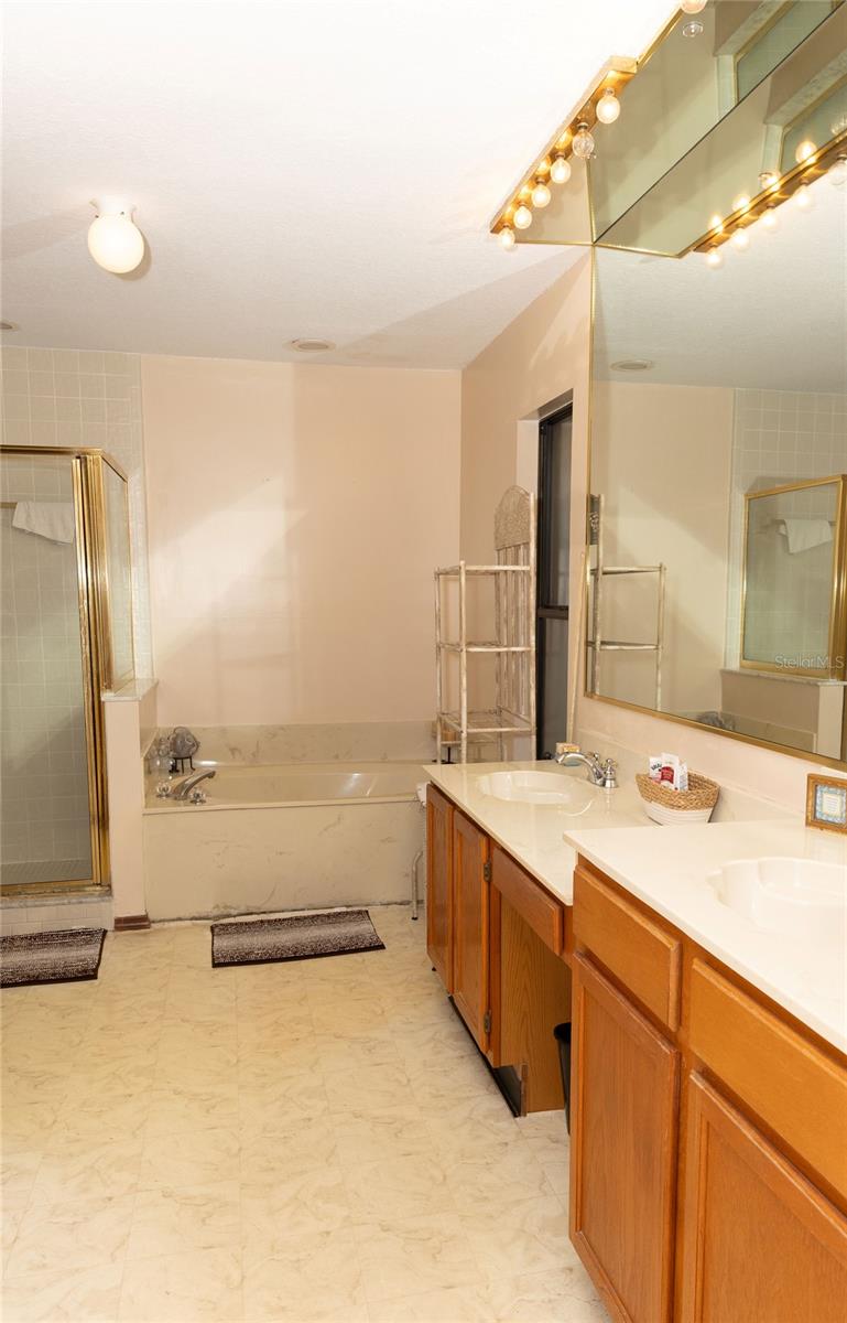 Image 21 of 28 For 596 Starstone Drive