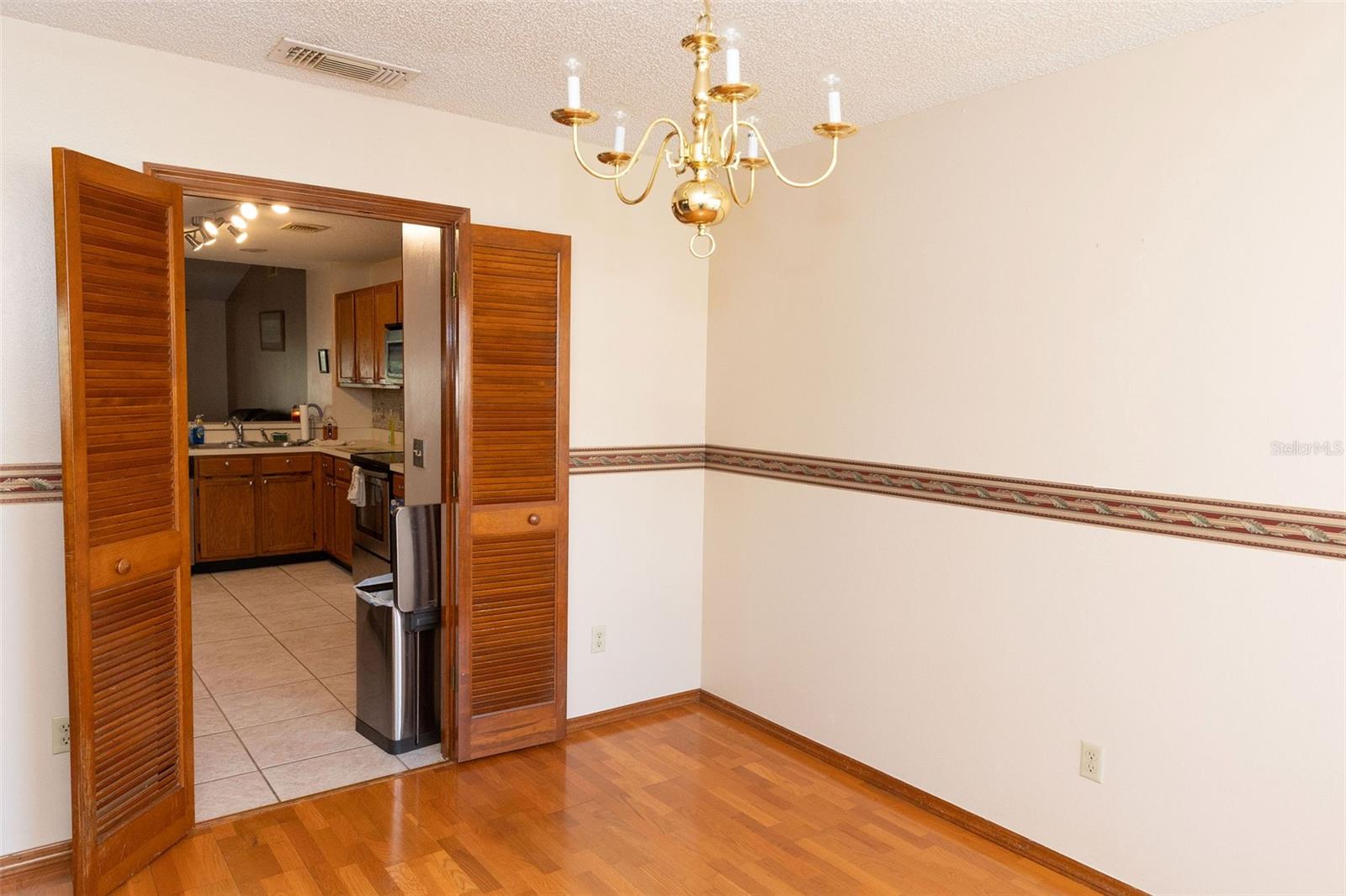 Image 4 of 28 For 596 Starstone Drive
