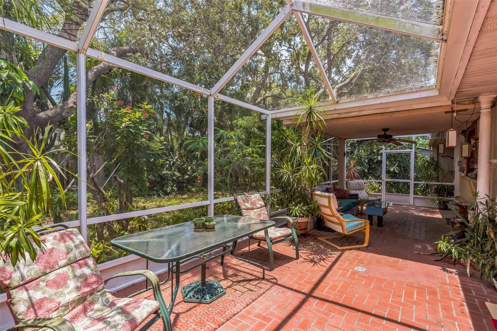 Image 4 of 39 For 251 Tropic Boulevard W