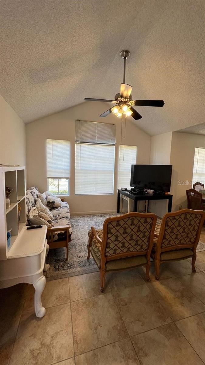 Image 6 of 18 For 11582 Westwood Boulevard 1428