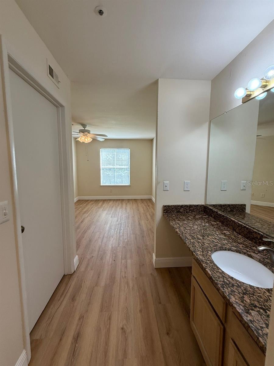 Image 15 of 31 For 474 Pin Oak Place 108