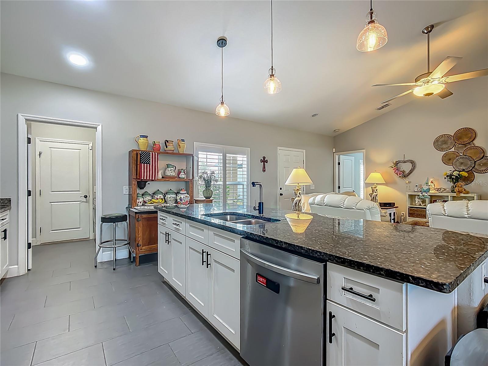 Image 13 of 41 For 439 Lake Daisy Drive