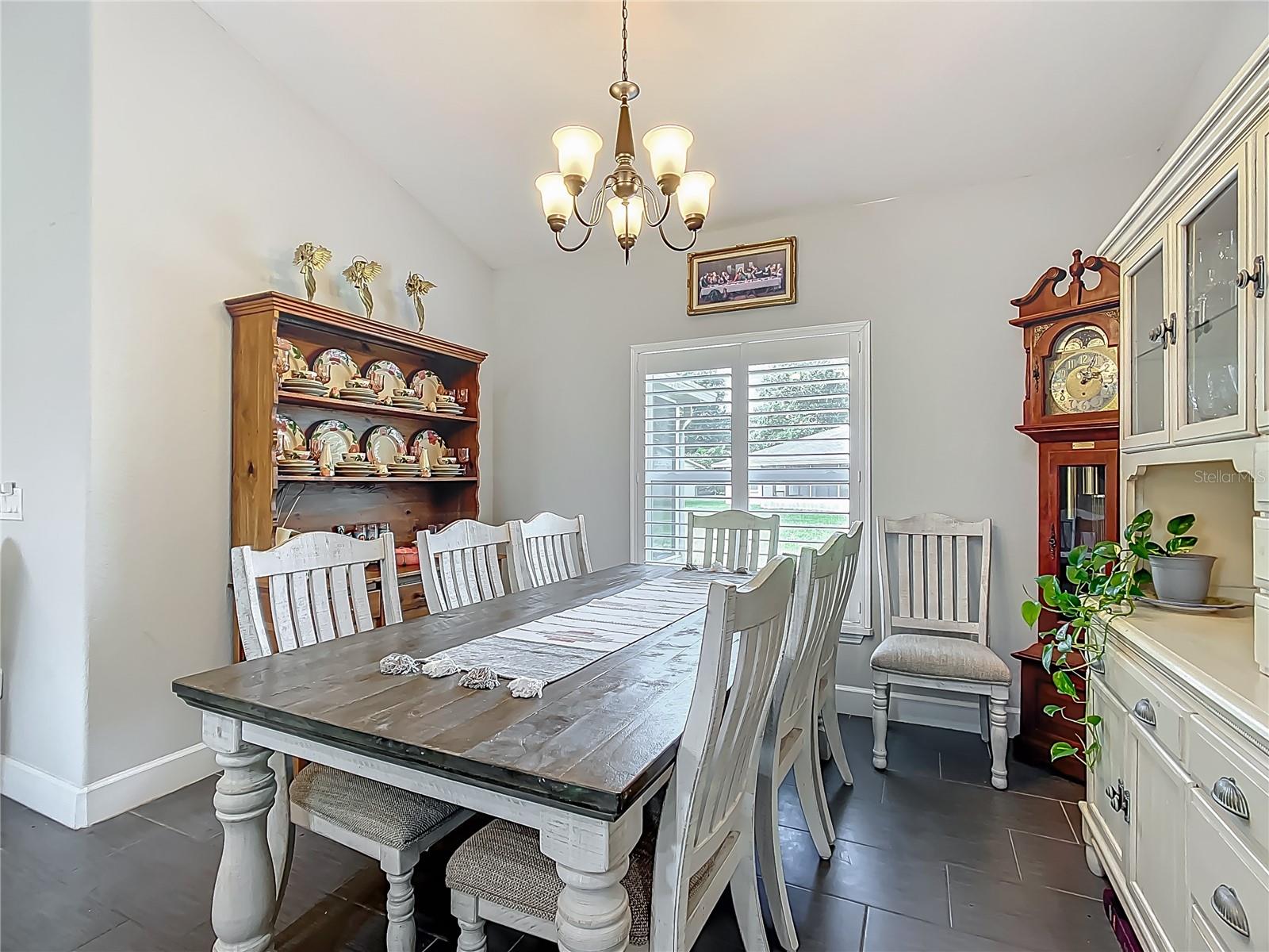 Image 16 of 41 For 439 Lake Daisy Drive