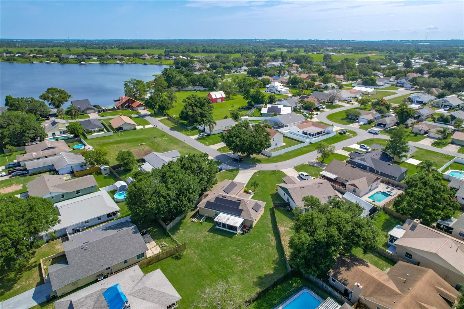 Image 35 of 41 For 439 Lake Daisy Drive