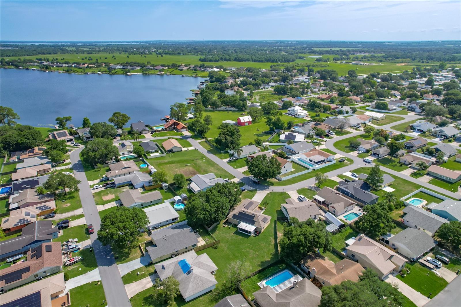Image 36 of 41 For 439 Lake Daisy Drive